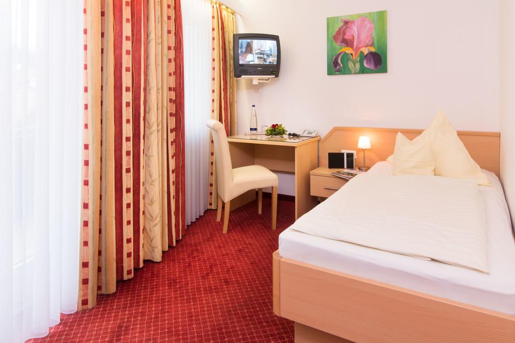 Hotel Garni Regina Oberstdorf Kültér fotó
